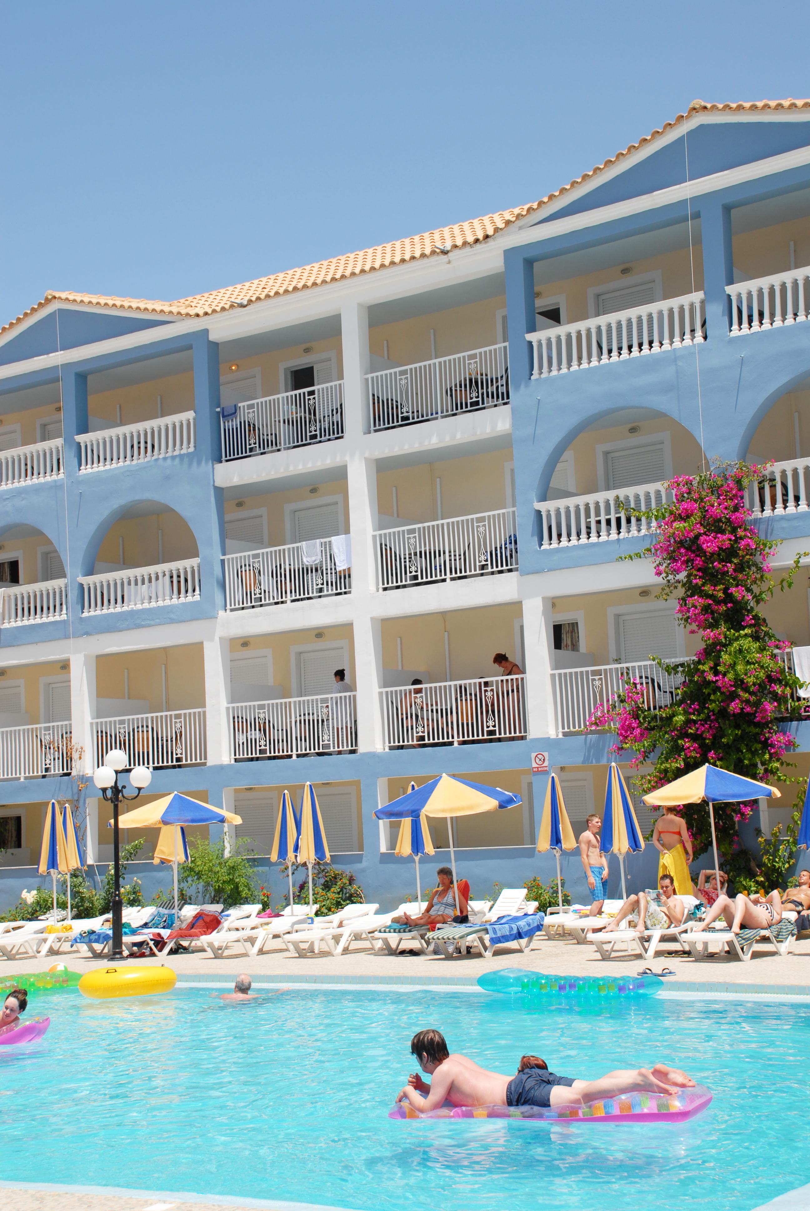 Planos Deluxe Hotel Luaran gambar