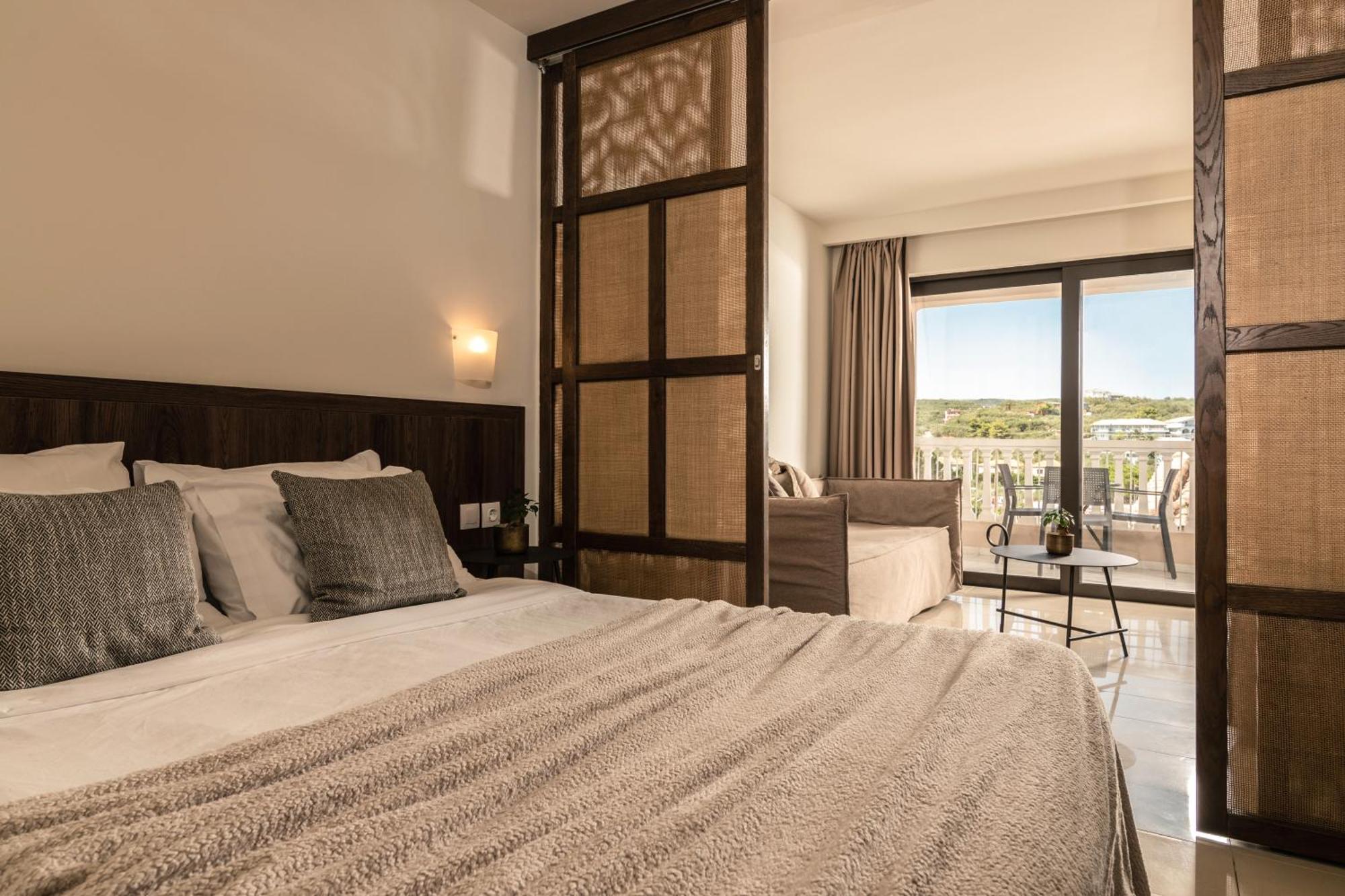 Planos Deluxe Hotel Bilik gambar