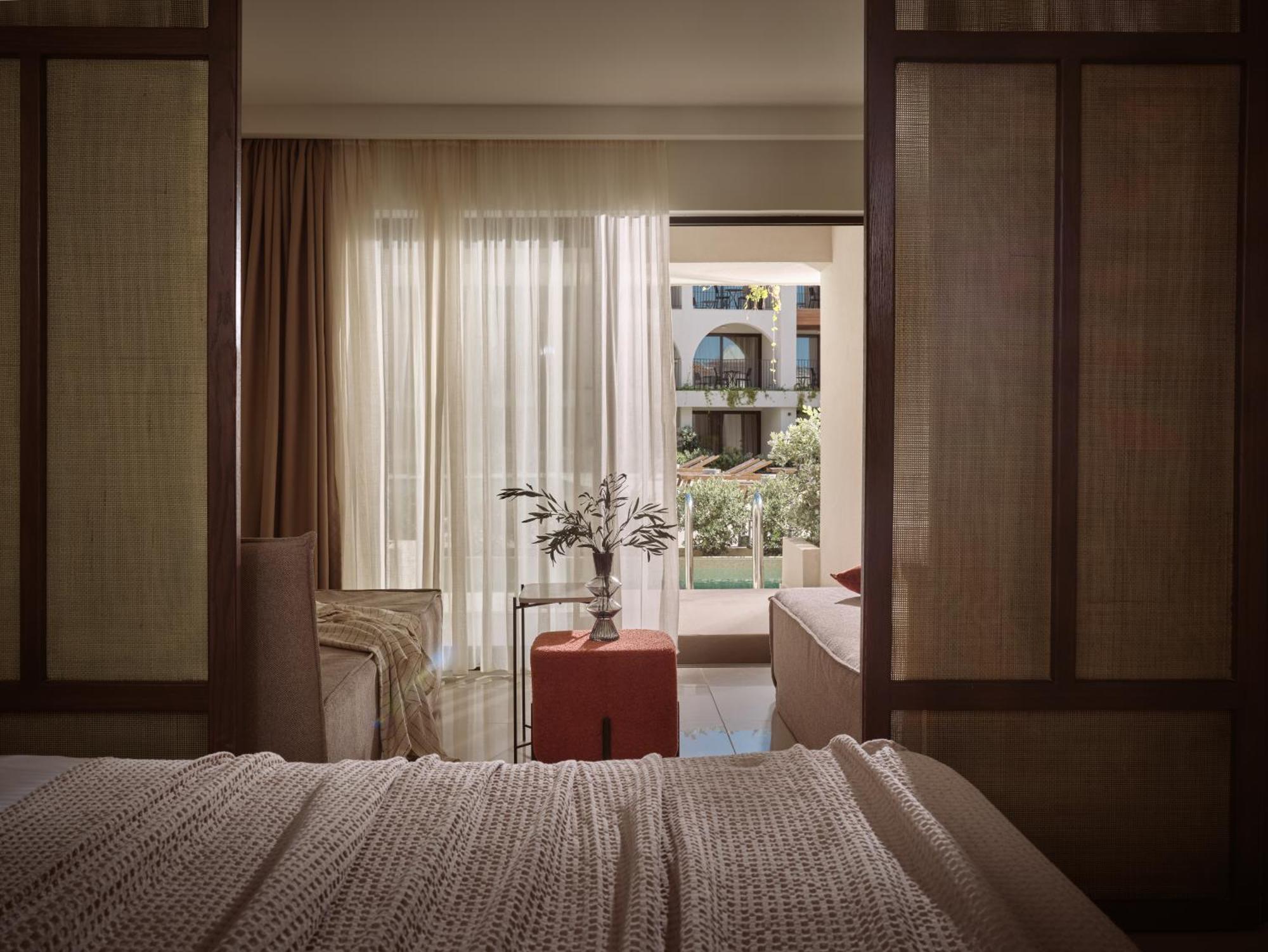 Planos Deluxe Hotel Luaran gambar